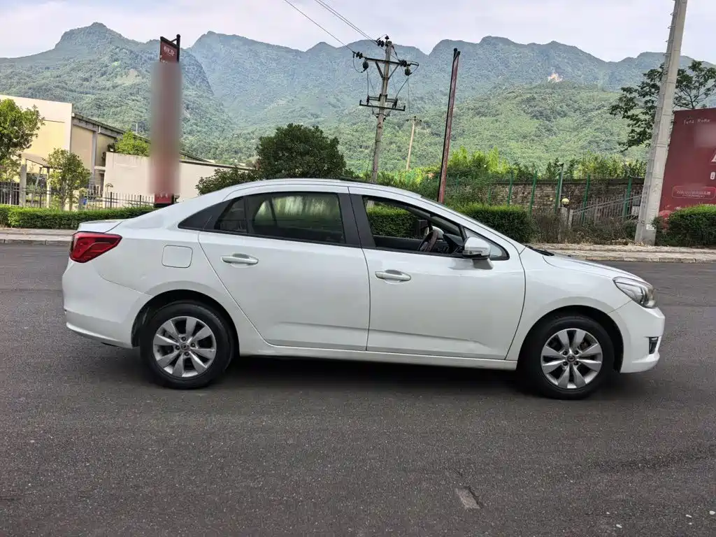 Dongfeng Aeolus L60 2018 2015 1.8L Automatic New Enjoyment Type