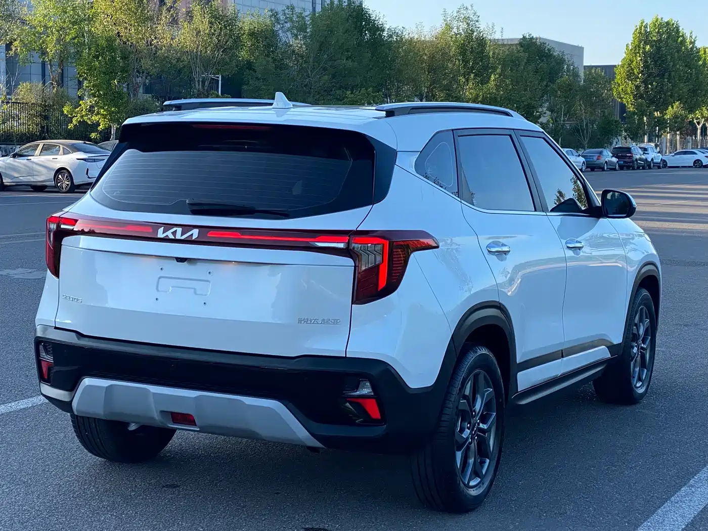 Kia Seltos 2023 2023 1.5L CVT Luxury Edition