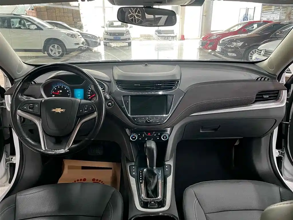 Chevrolet Malibu 2017 1.5T Automatic Luxury Edition фото 9