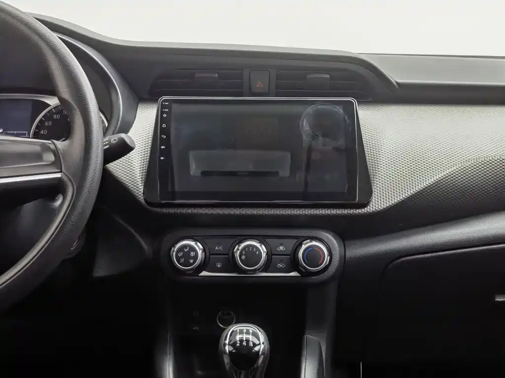Nissan Kicks 2018 2017 1.5L Manual Cool Edition