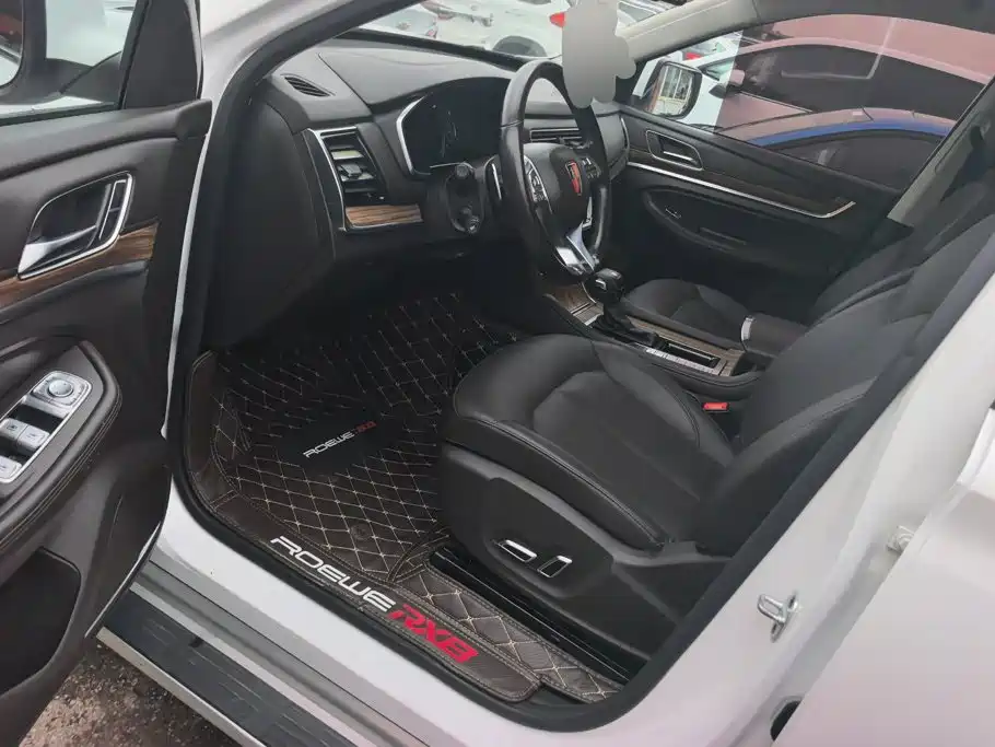 Roewe RX8 2018 2018 30T Smart Internet AWD Flagship Edition