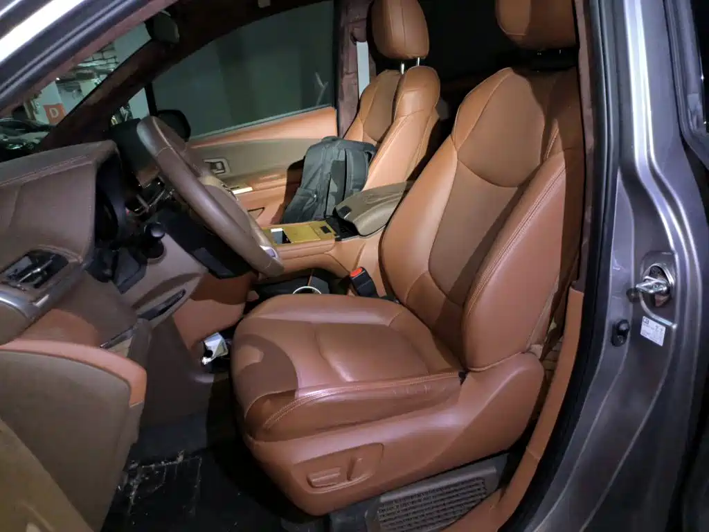Photo 16 - Toyota Sienna