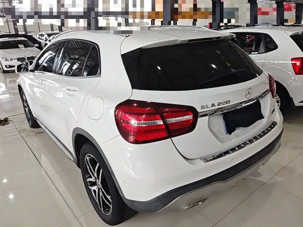 Mercedes-Benz GLA 2017 GLA 200 Fashion фото 5