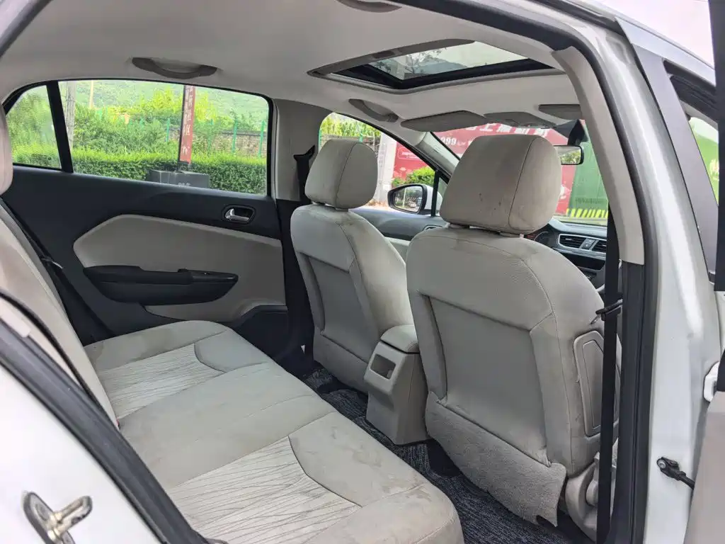 Dongfeng Aeolus L60 2018 2015 1.8L Automatic New Enjoyment Type