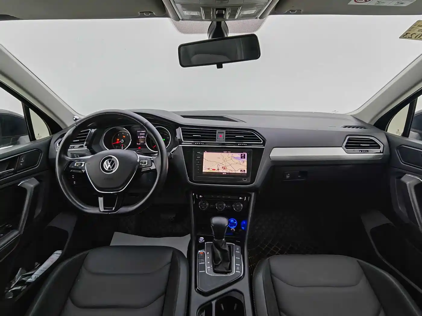 Volkswagen Tiguan L 2021 330TSI Automatic 2WD Smart фото 15