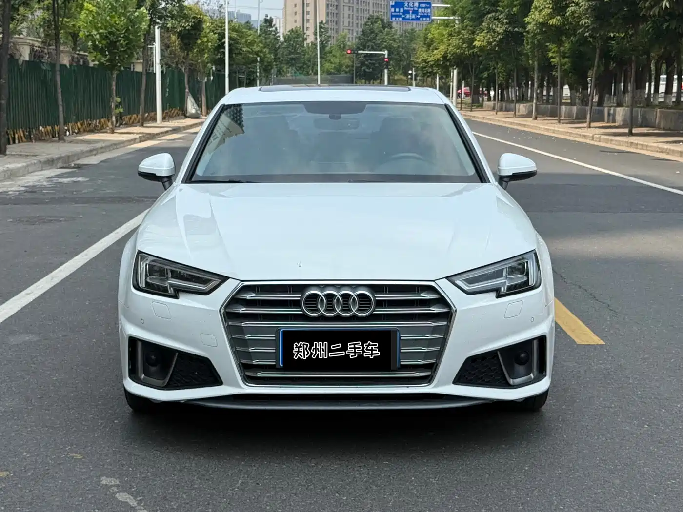 Фото 2 - Audi A4L