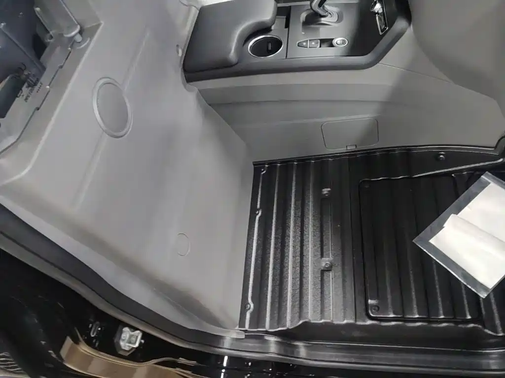 LEVC TX 2024 2023 TX5 Extended Range Travel Edition