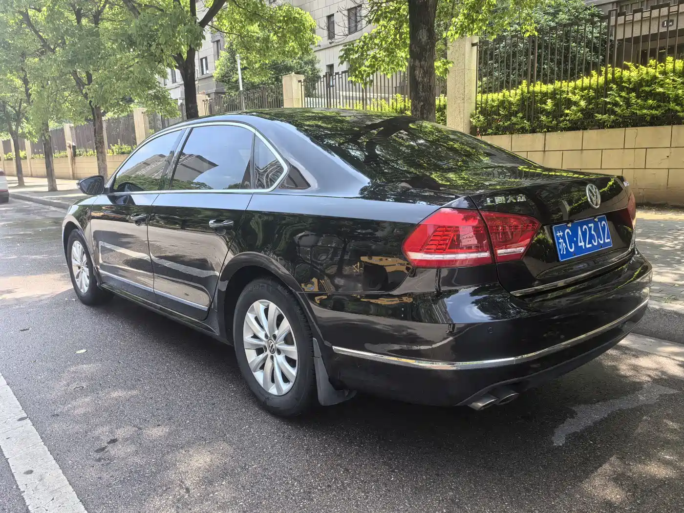 Volkswagen Passat 2015 1.4TSI DSG Prestige Edition фото 4