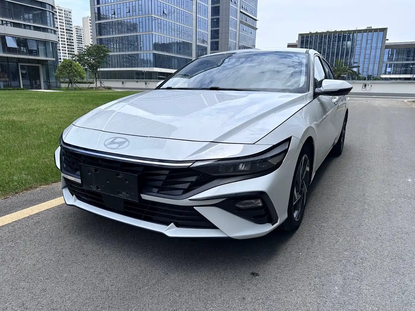 Hyundai Elantra 2023 1.5L CVT GLX Elite Edition