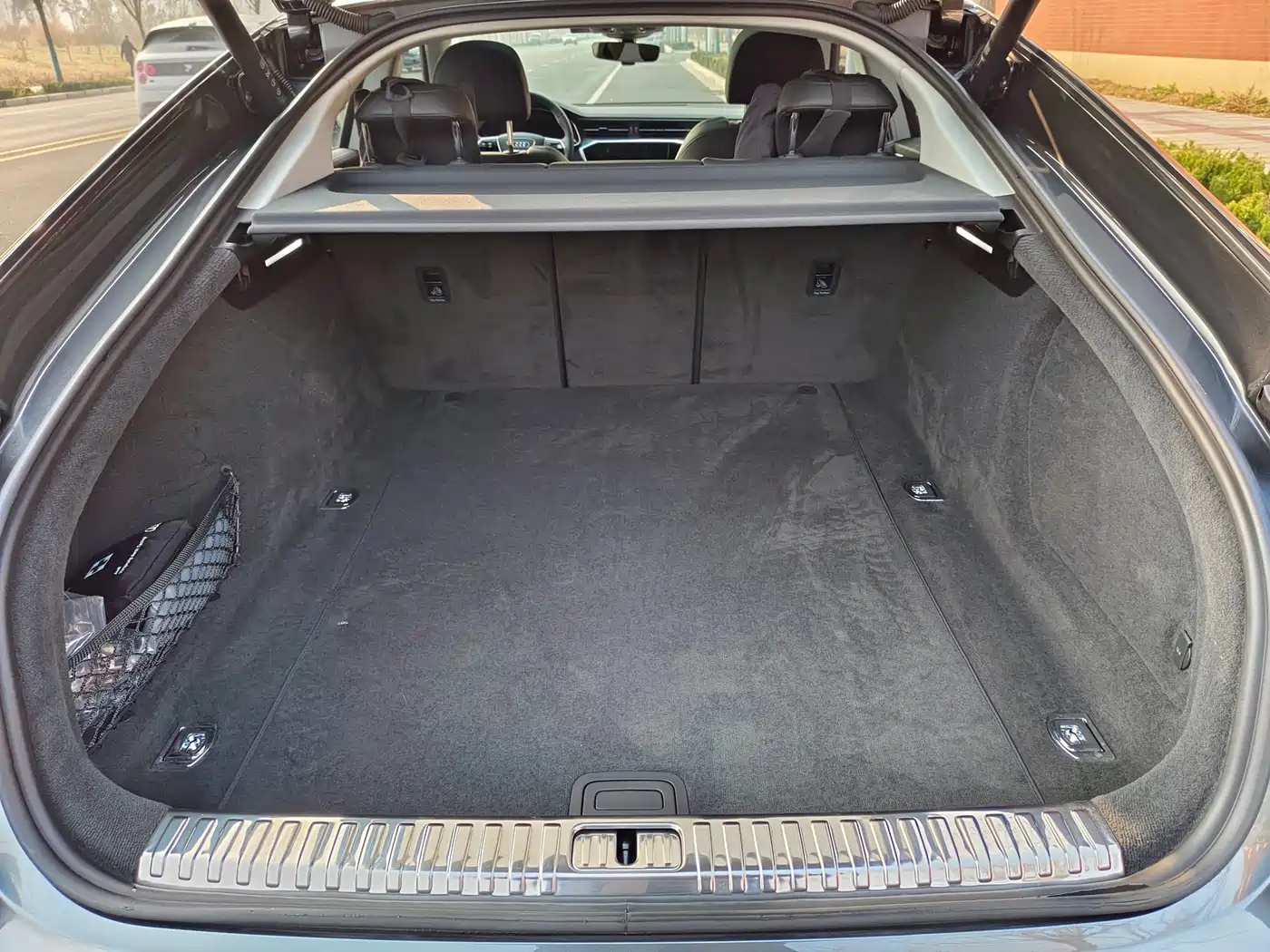 Audi A7 2023 Model 45 TFSI Premium Selection Edition фото 25