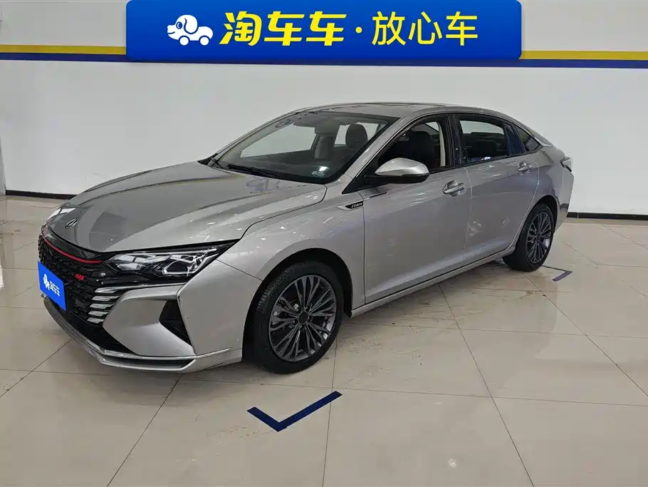 DONGFENG YI HYUN MAX