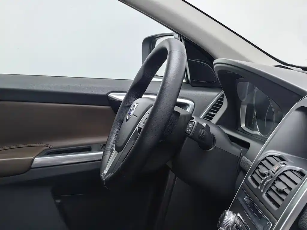 Photo 22 - Volvo XC60