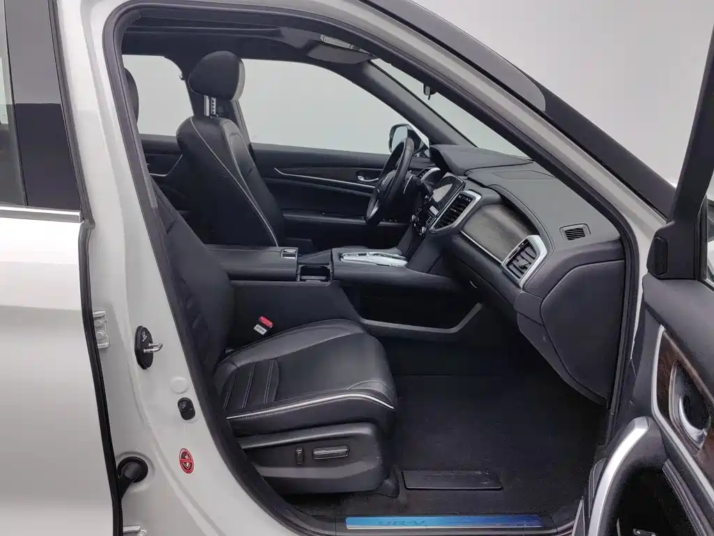 Фото 23 - Honda UR-V