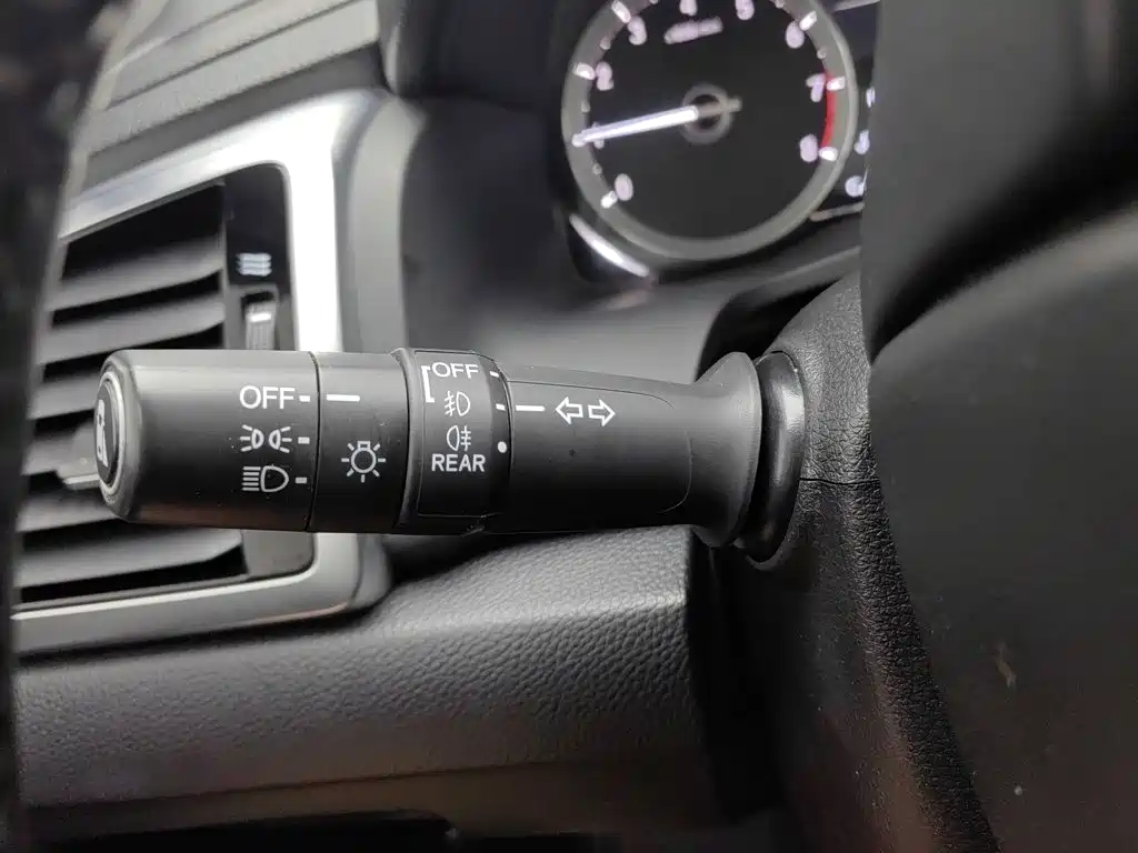 Фото 21 - Honda UR-V