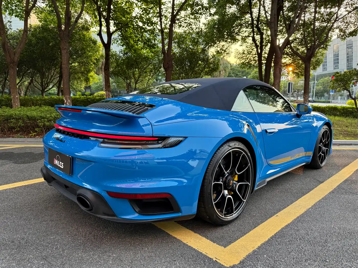 Porsche 911 2022 Turbo S Cabriolet 3.7T фото 5
