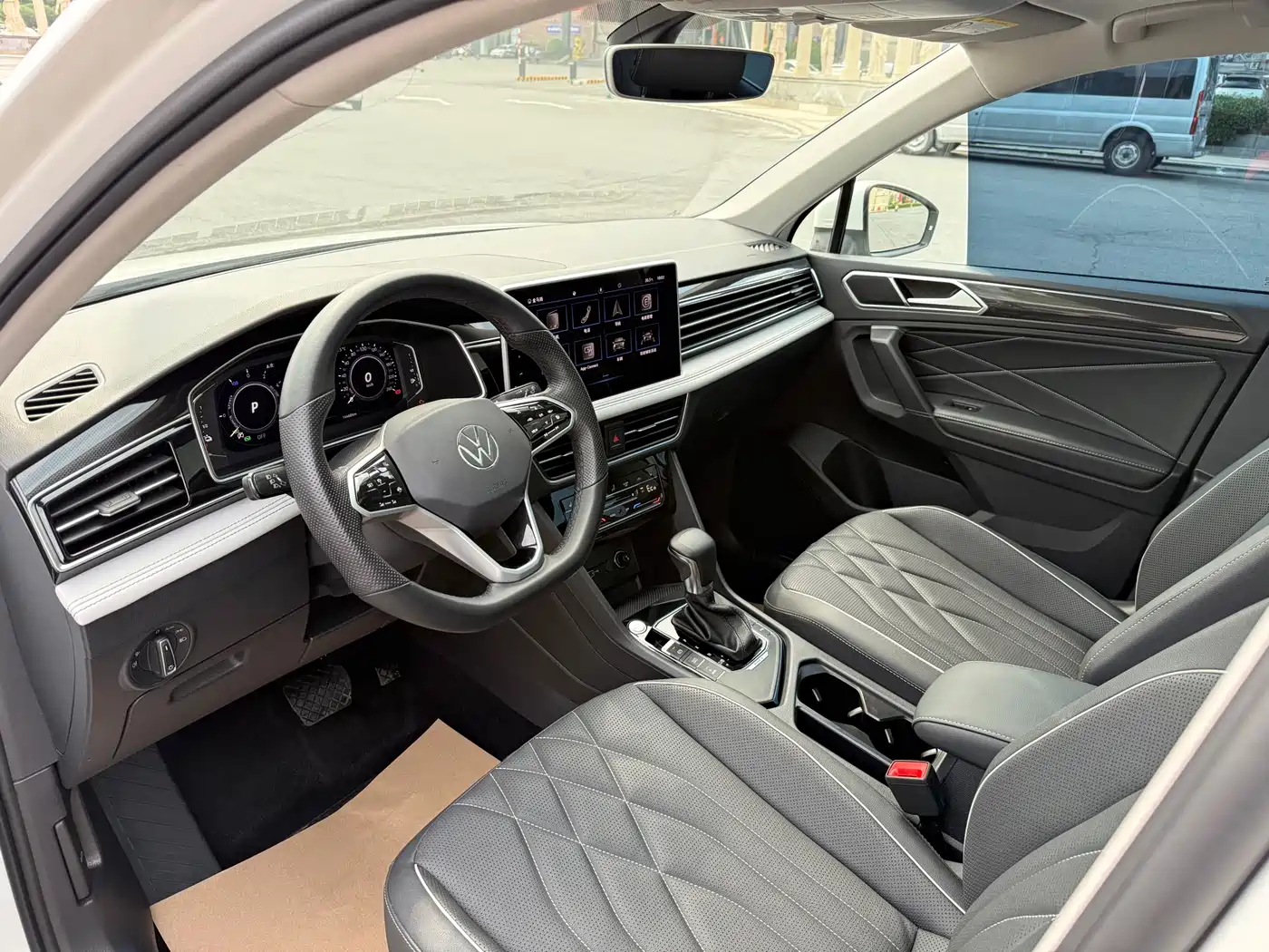 VOLKSWAGEN TIGUAN L NEW ENERGY