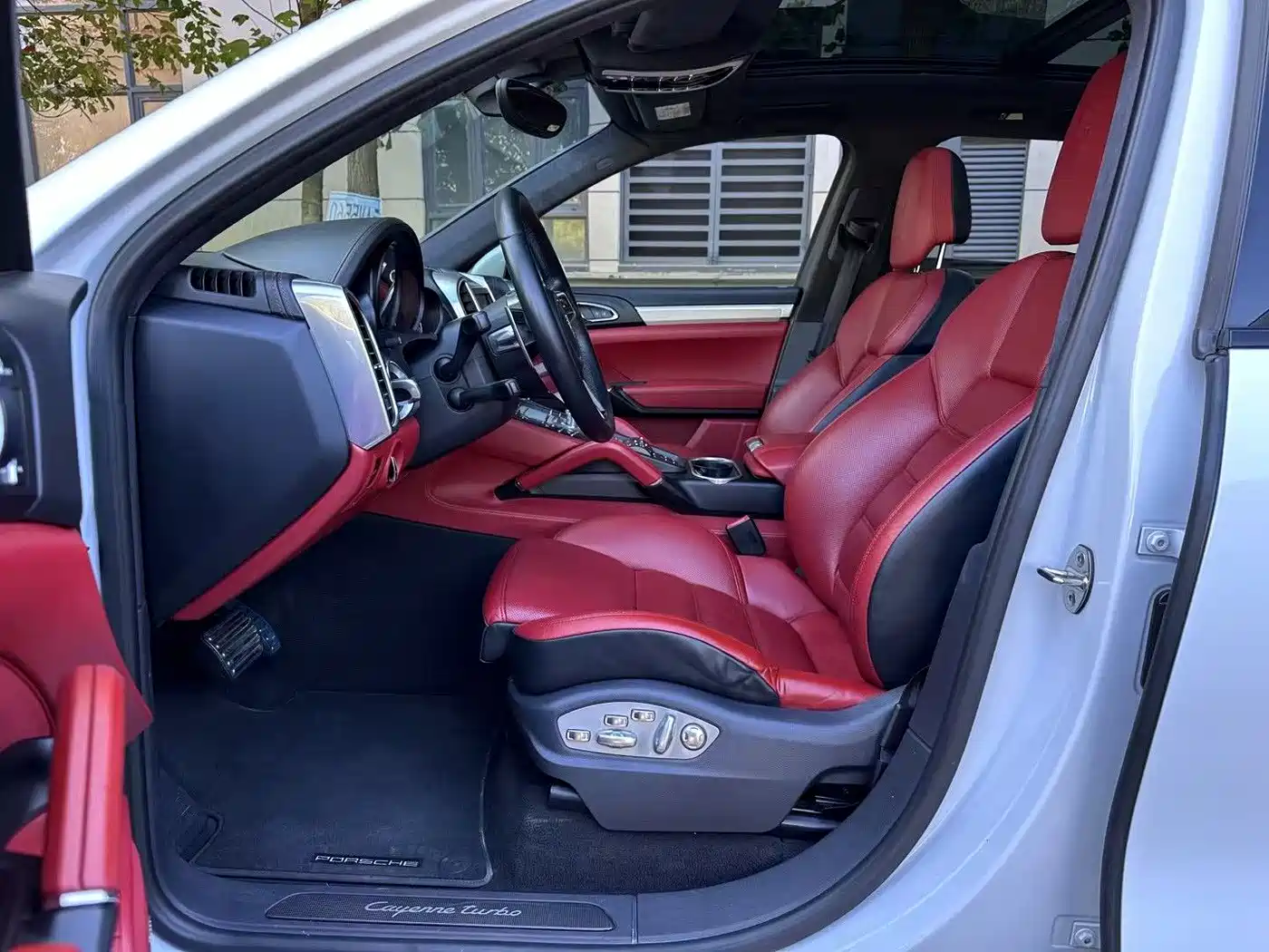 Porsche Cayenne 2015 Cayenne Turbo 4.8T фото 6