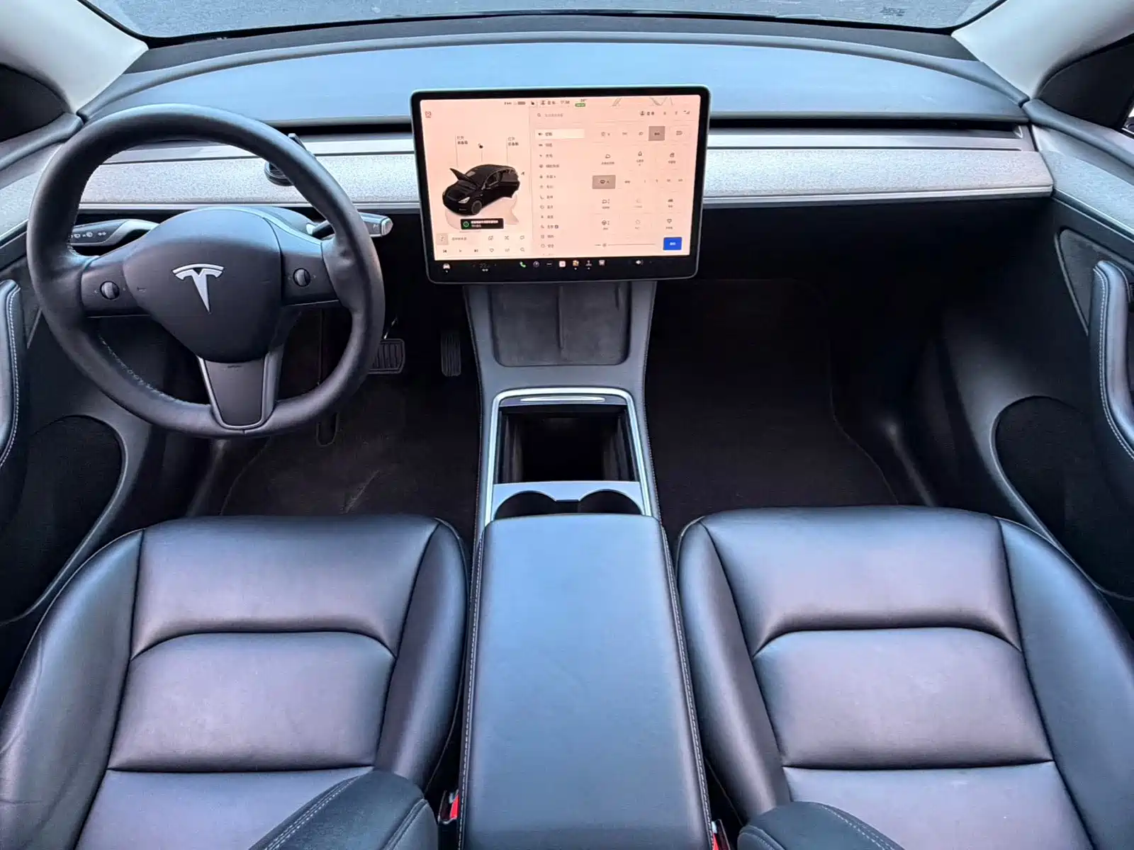 Фото 14 - Tesla Model Y