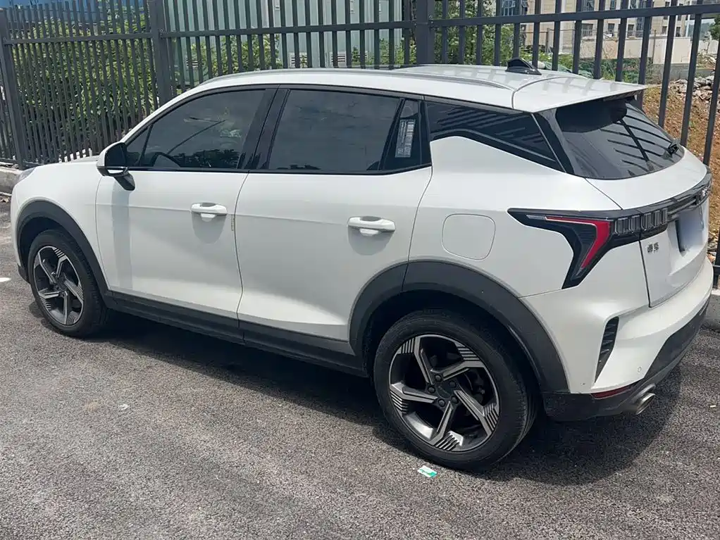 Lynk & Co 06 2023 Remix 1.5T Power Pro фото 9