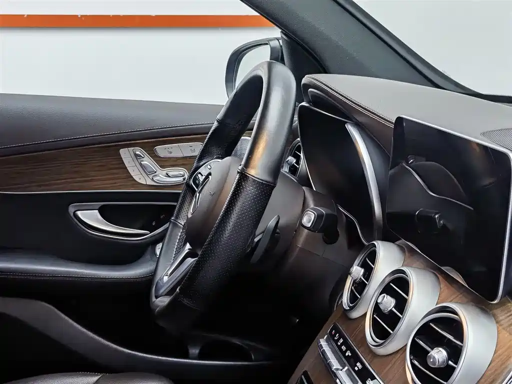 Mercedes-Benz GLC 2021 GLC 300 L 4MATIC Sporty фото 22