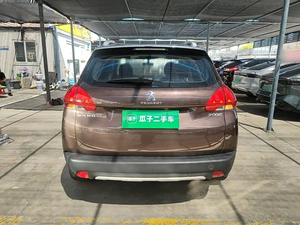 Photo 6 - Peugeot 2008