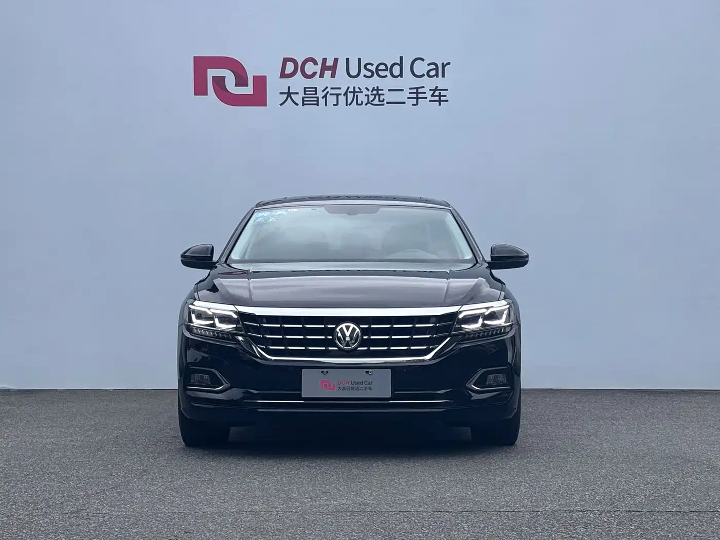 Photo 2 - Volkswagen Passat