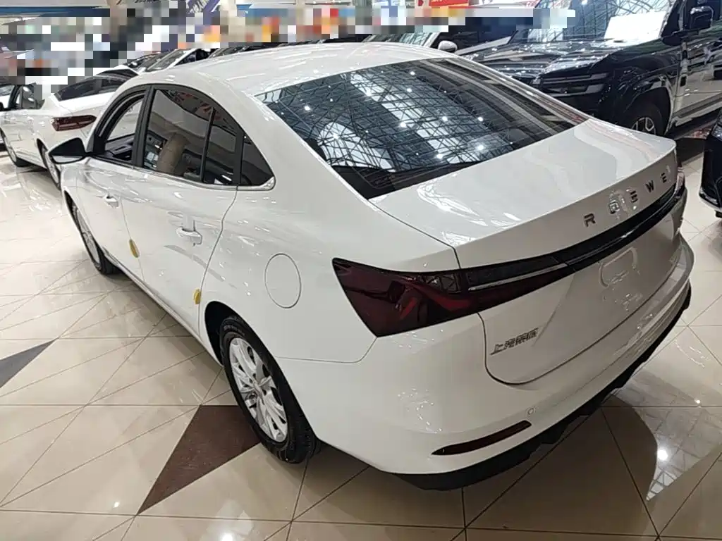 Photo 5 - Roewe i5