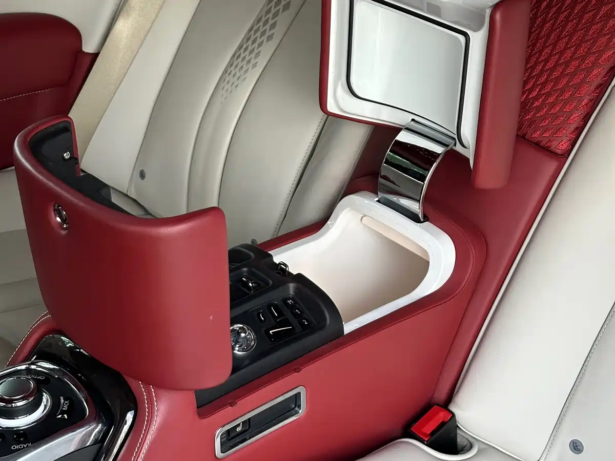 Фото 20 - Rolls-Royce Phantom