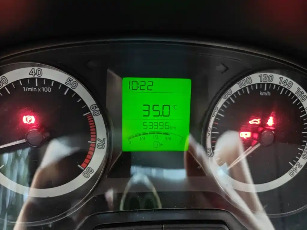 Škoda Fabia 2018 2017 1.4L Manual Car Enjoy Edition