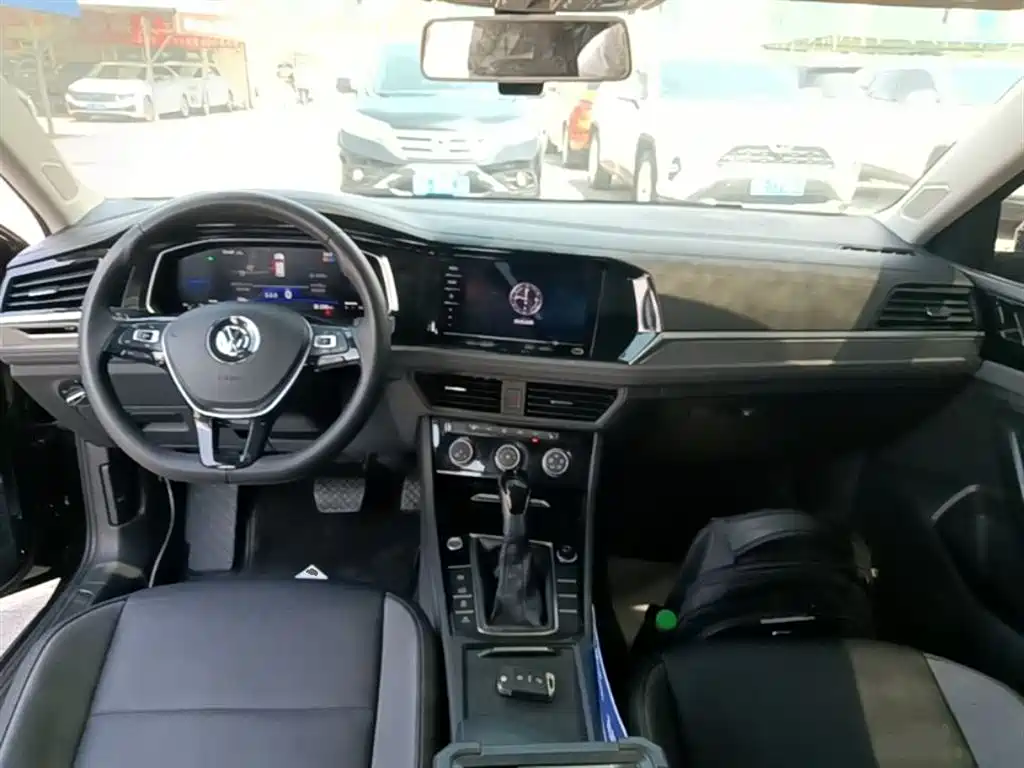 Volkswagen Sagitar 2021 280TSI DSG Surpassing Edition фото 10