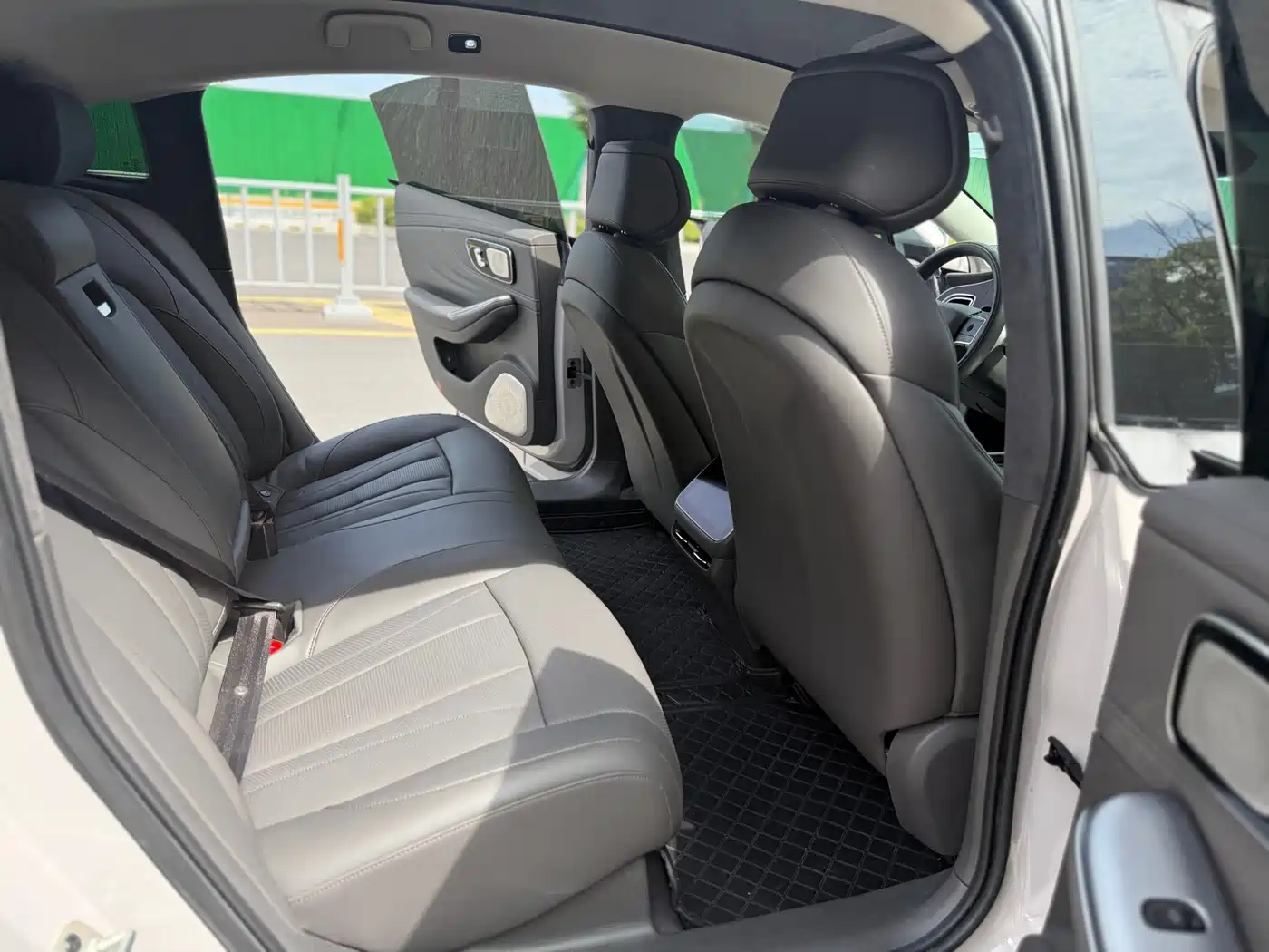 Roewe Rising Auto F7 2023 Facelift Performance Pro Edition фото 8