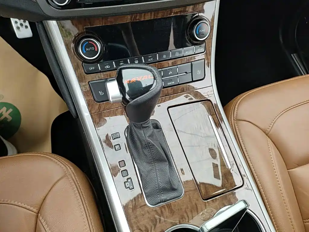 Haval H8 2015 2.0T 2WD Luxury фото 14