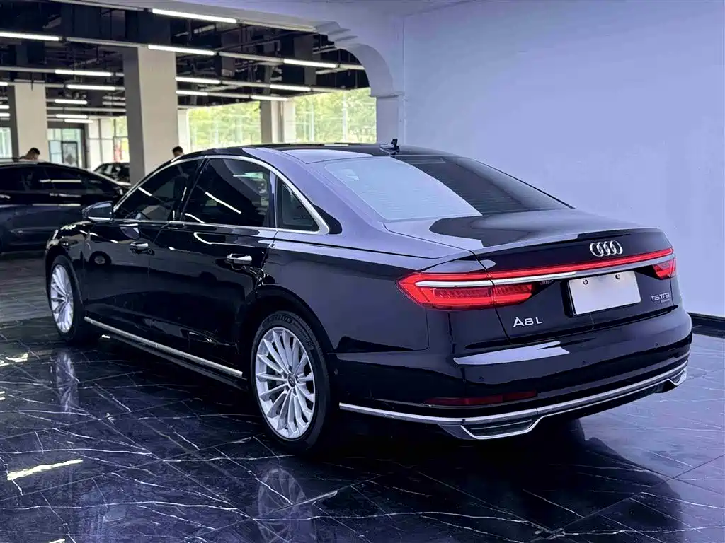 Audi A8 2018 A8L 55 TFSI quattro Launch Premium фото 25