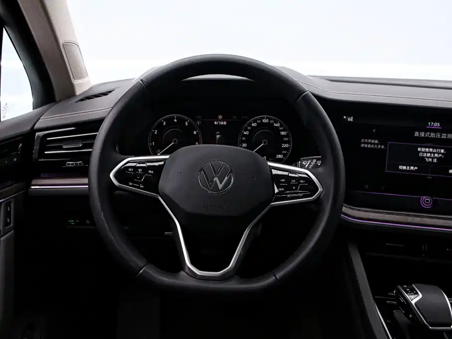 Фото 7 - Volkswagen Touareg