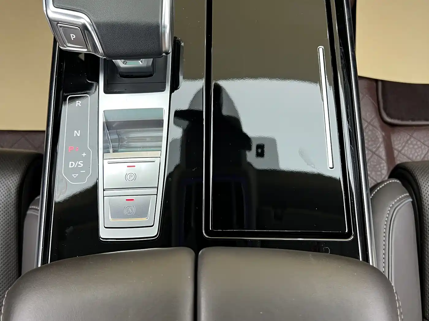 Audi A8 2024 Model A8L 55 TFSI quattro Flagship фото 28