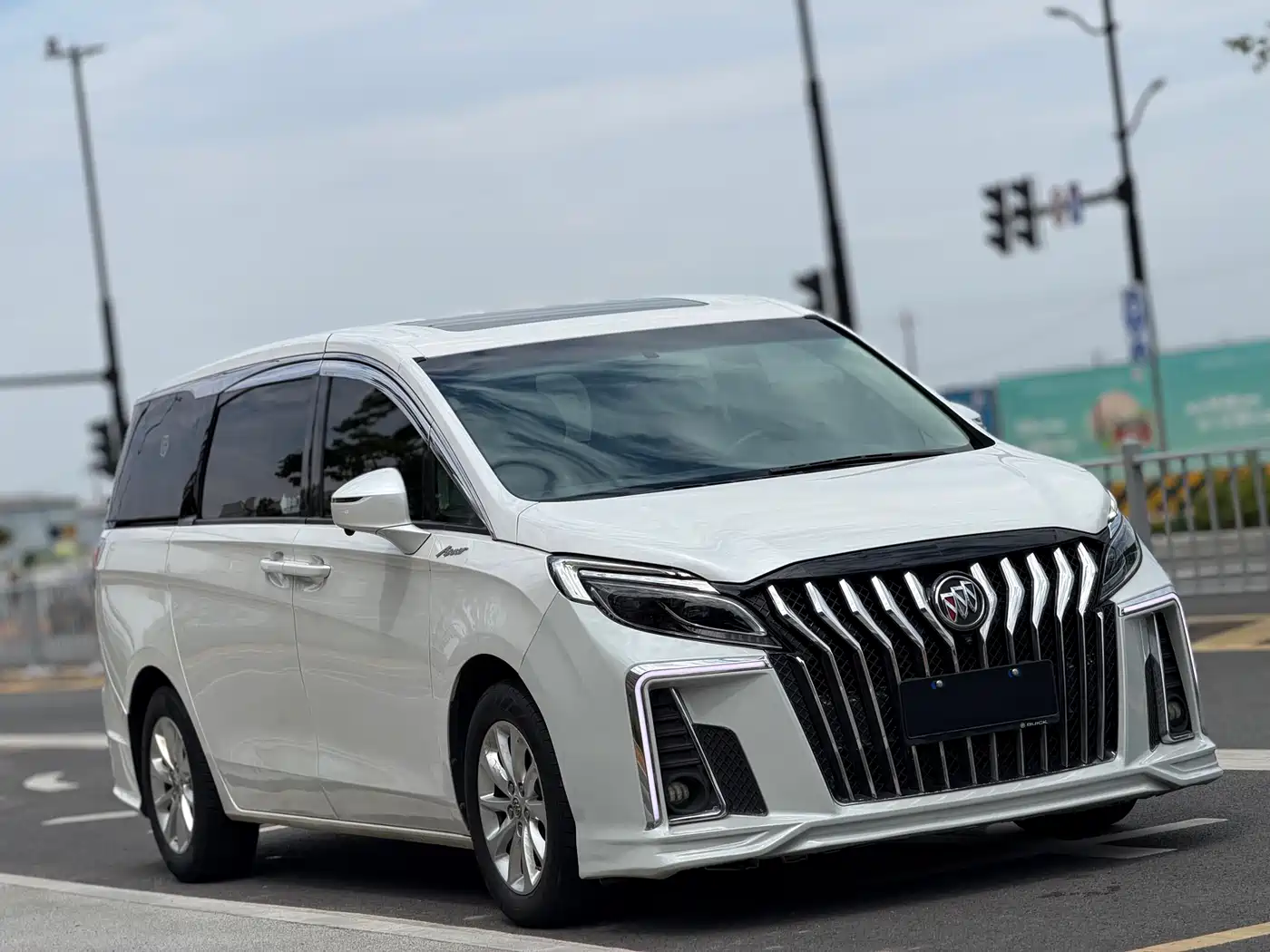 Buick GL8 2018 ES 28T Comfort Type China VI фото 3
