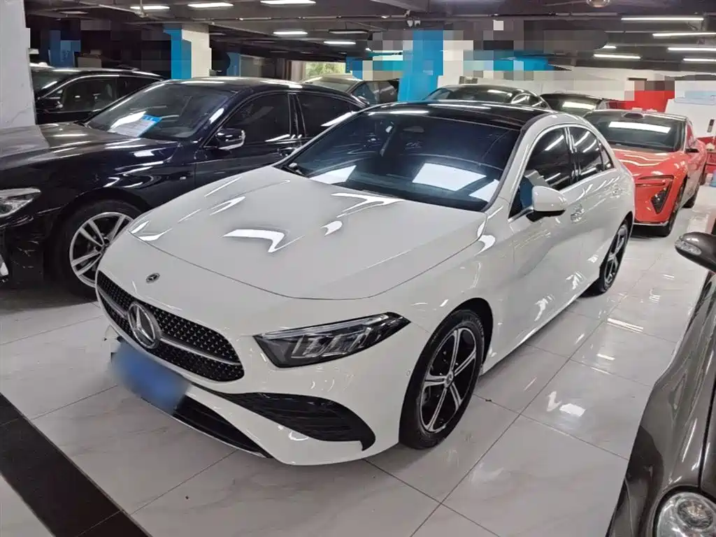 Mercedes-Benz A-Class 2023 A 200 L Fashion