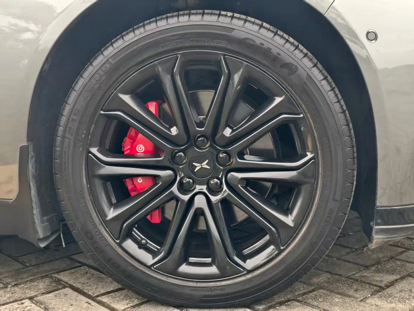 Фото 9 - XPeng P7