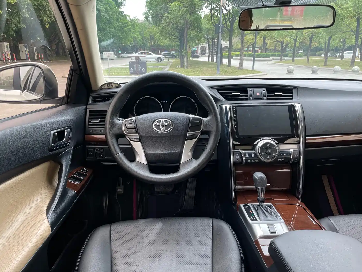 Toyota Reiz 2013 2.5S Elite Edition фото 18