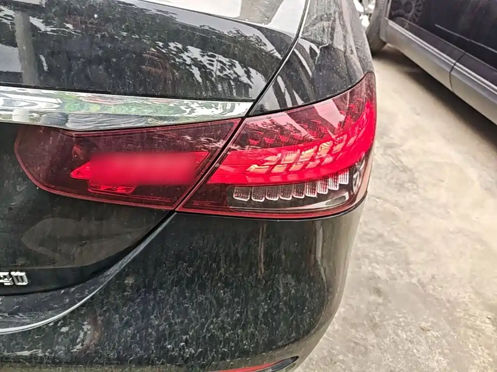 Фото 8 - Mercedes-Benz E-Class