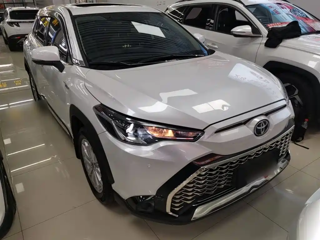 Toyota Frontlander 2023 2.0L CVT Leading Edition фото 4