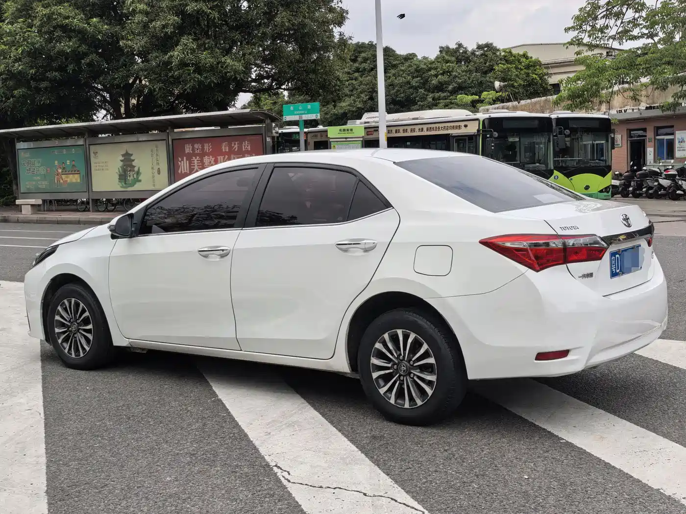 Toyota Corolla 2018 1.2T S-CVT GL Smart Edition фото 10