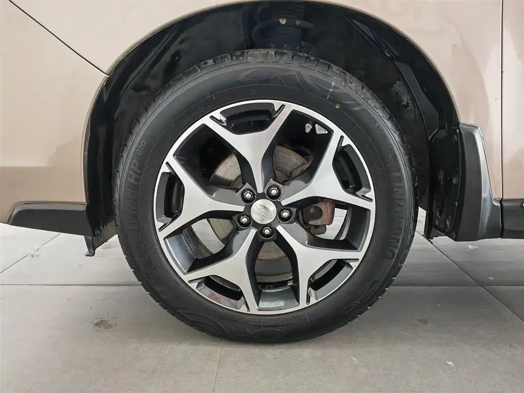 Subaru Forester 2013 2.5i Automatic Premium Edition фото 17