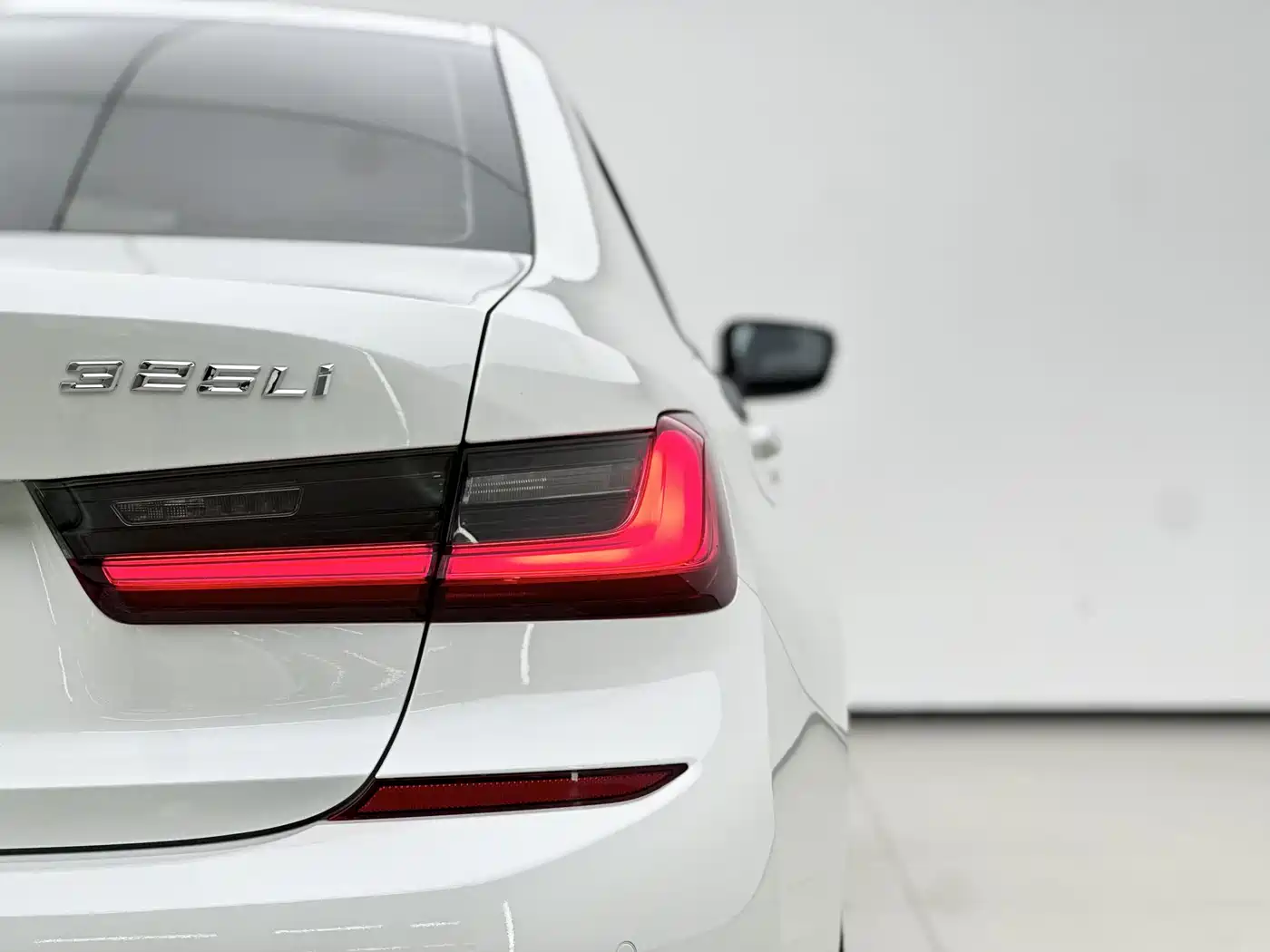 BMW 3 Series 2020 325Li M Sport Black Night Package фото 10