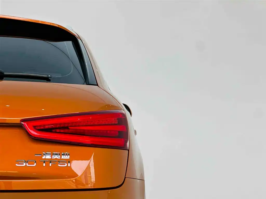 Audi Q3 2015 30 TFSI Comfort фото 11