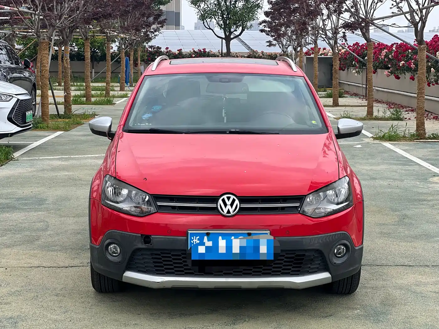 Volkswagen Polo 2014 1.6L Cross Polo Automatic фото 2