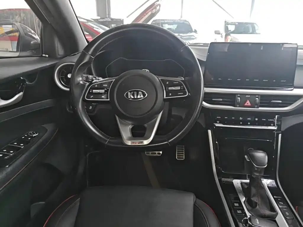 Photo 11 - Kia K3