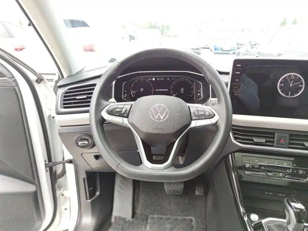 Volkswagen Tayron 2024 300TSI 2WD Luxury Plus Advanced фото 11