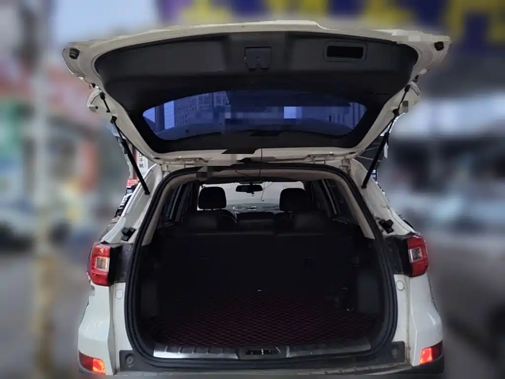 Photo 24 - Changan CS75