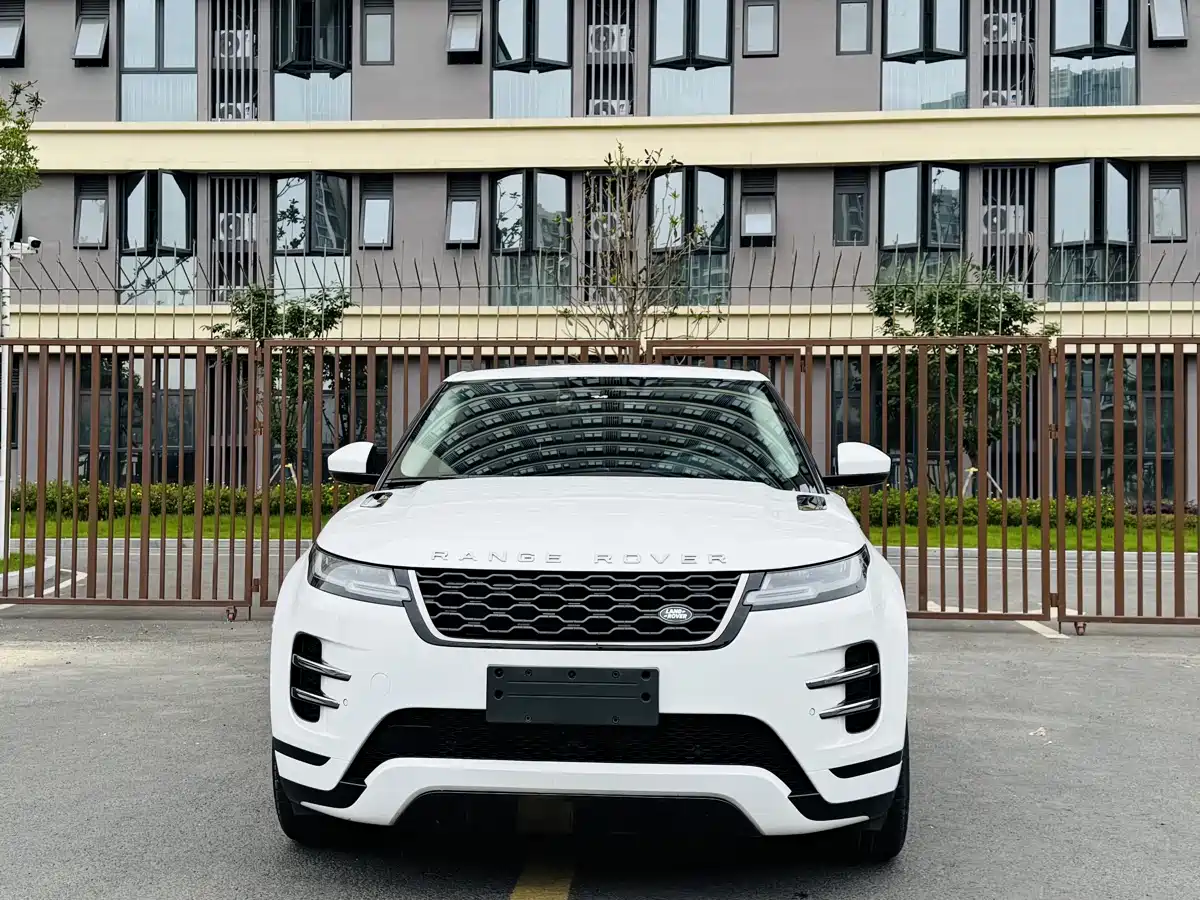 Land Rover Range Rover Evoque 2022 Range Rover Evoque L 249PS R-Dynamic Luxury Edition фото 2